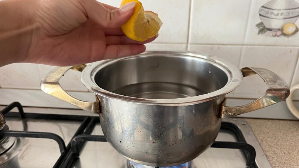 Throw a Single Drop of Lemon in Boiling Water: Say Goodbye to These 7 Common Problems