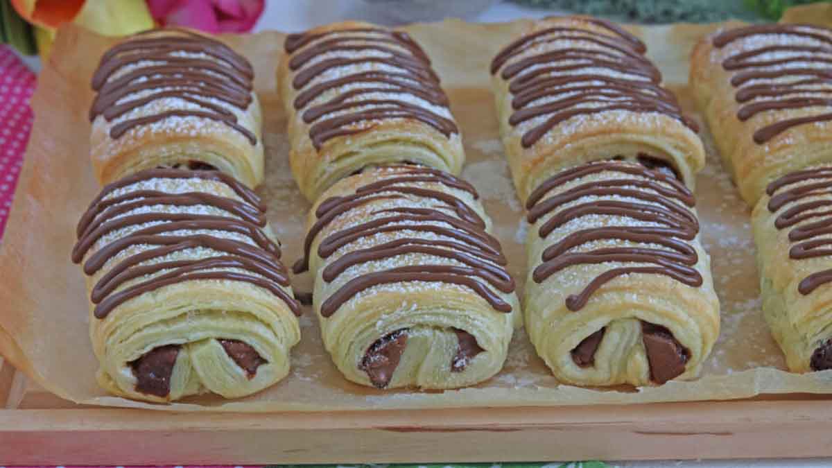 Kinder and Nutella puff pastries: a delicious and irresistible snack