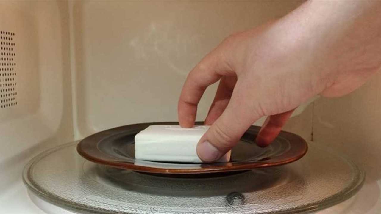 PUT A BAR OF SOAP IN THE MICROWAVE, WHAT HAPPENS NEXT WILL SURPRISE YOU