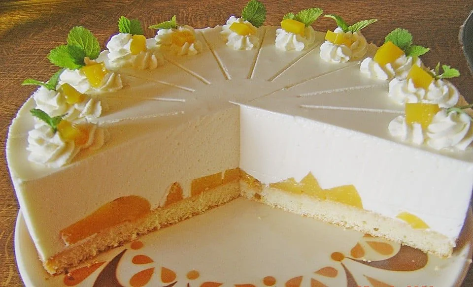 PEACH CURD CREAM PIE